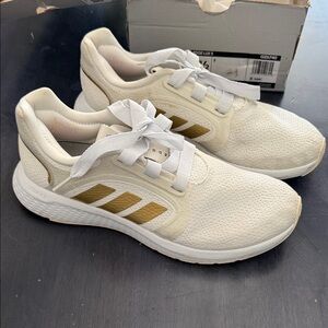 Adidas Edge Lux 5 Women’s 7.5 Cream Gold Running Shoes GZ6740